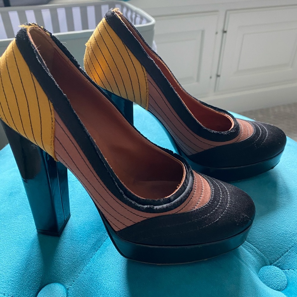 Lanvin Shoes. Worn only few times. Size 35